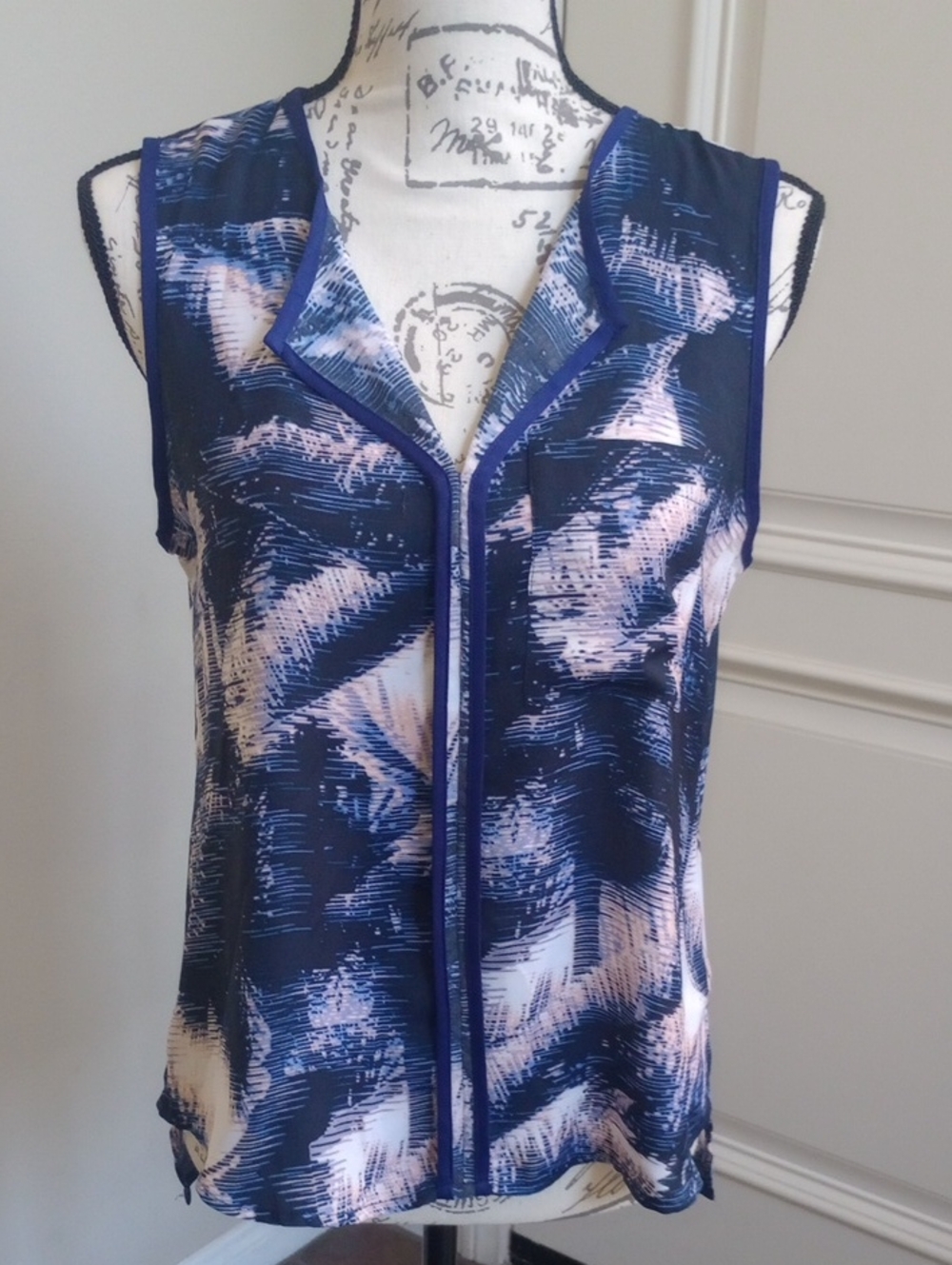 Attention Sleeveless Top